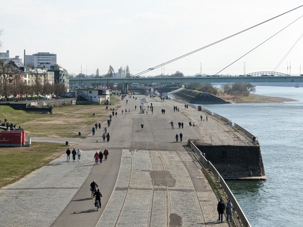 Beitragsbild: Lässig kommt von lassen